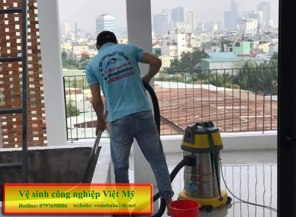 Dịch vụ vệ sinh công nghiệp giá rẻ tại Hồ Chí Minh