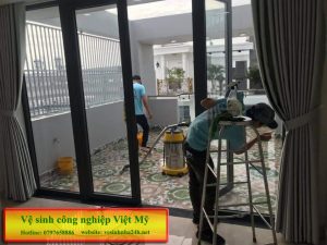 Dịch vụ vệ sinh rèm cửa, mành rèm chuyên nghiệp