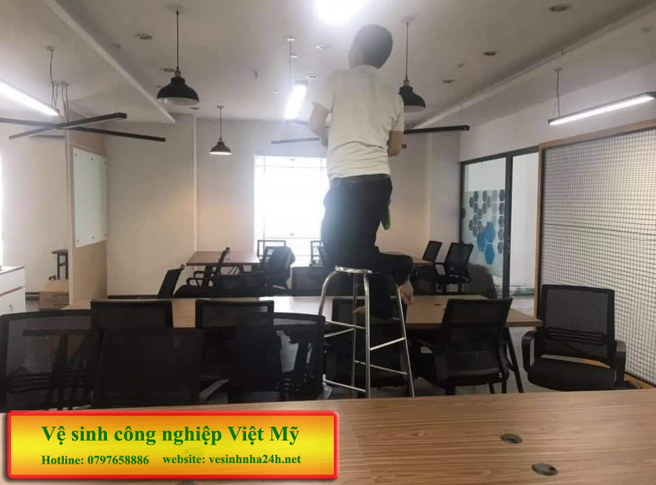 Vệ sinh nhà xưởng cũ giá rẻ uy tín tại HCM